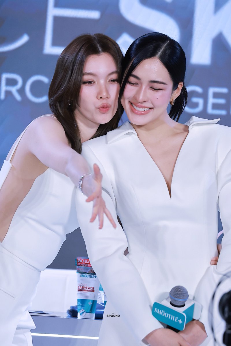 _sPoundK_'s tweet photo. ค่ะพี่ รักกันเลยค่ะ ทางนี้เป็นพยาน😆

LINGORM PRESENTER SMOOTHE
#LingOrmxSmoothE_FIERCESKIN
#LingOrm #หลิงออม https://t.co/EiWYYilmdp