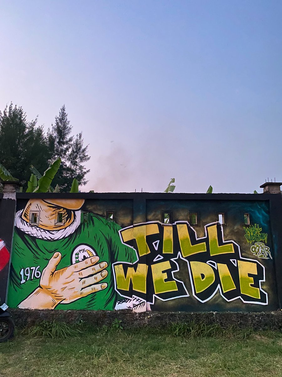 BCSOSCAR_1976's tweet photo. maturnuwun mas-maskuhh  @Ambarketawang76 
PSS TILL WE DIE ! https://t.co/7M21sJ5boj