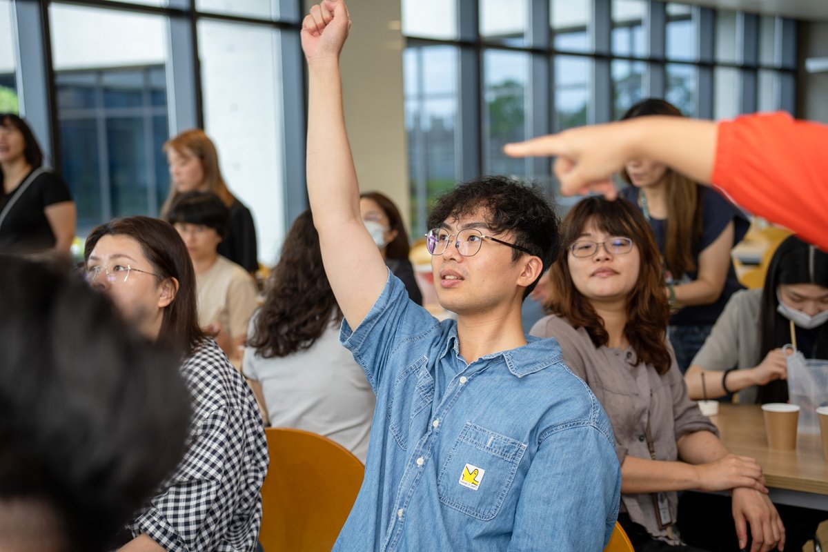 shl_medical's tweet photo. This year marks the fifth year of SHL Medical joining Science Train. Ahead of the event, our colleagues rehearsed experiments, bringing together expertise from across SHL Medical to make science tangible and engaging for young learners and inspire the next generation in science. https://t.co/xh1L8toxjT