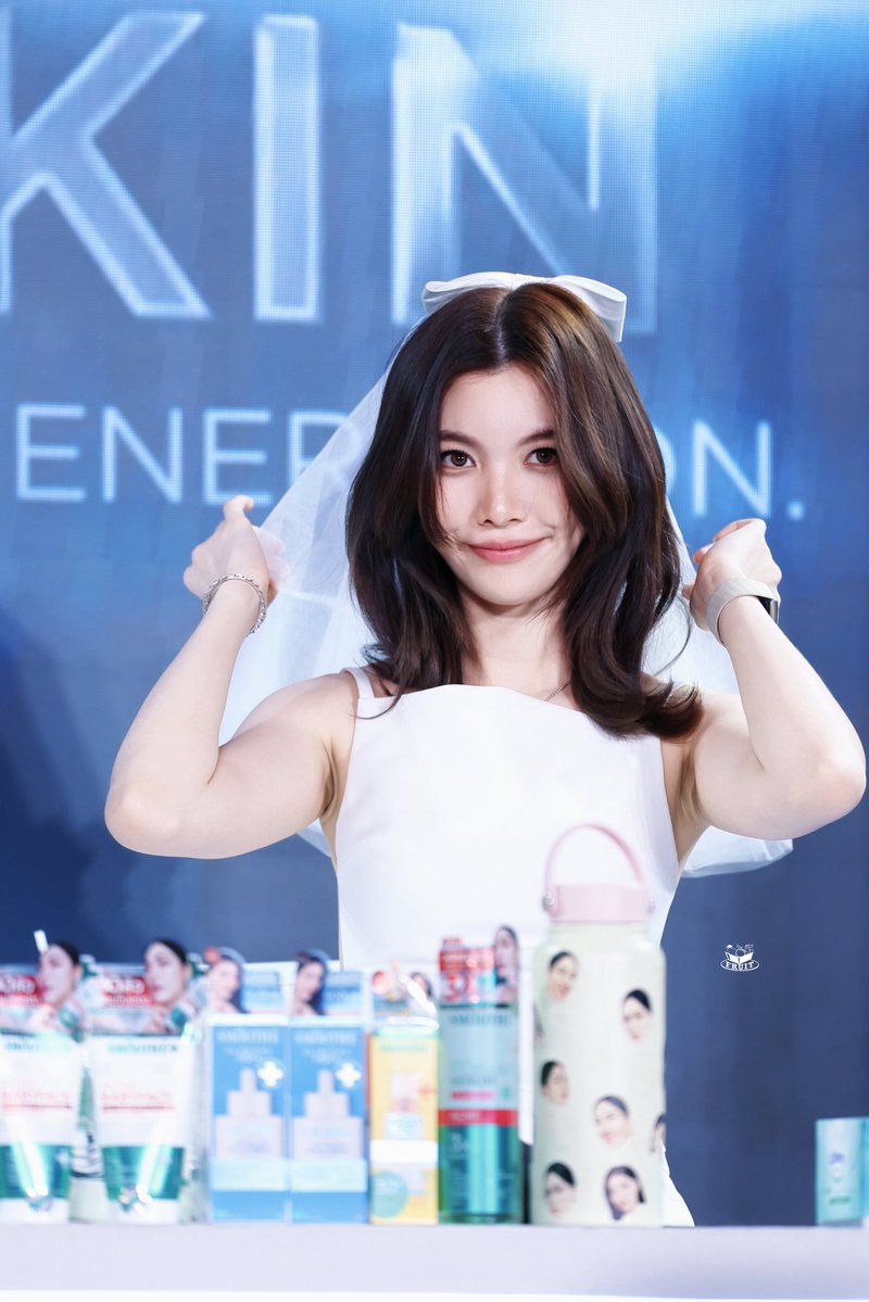 day_fruit71850's tweet photo. เจ้าหญิง

LINGORM PRESENTER SMOOTHE
#LingOrmxSmoothE_FIERCESKIN https://t.co/GsqUXnkPai