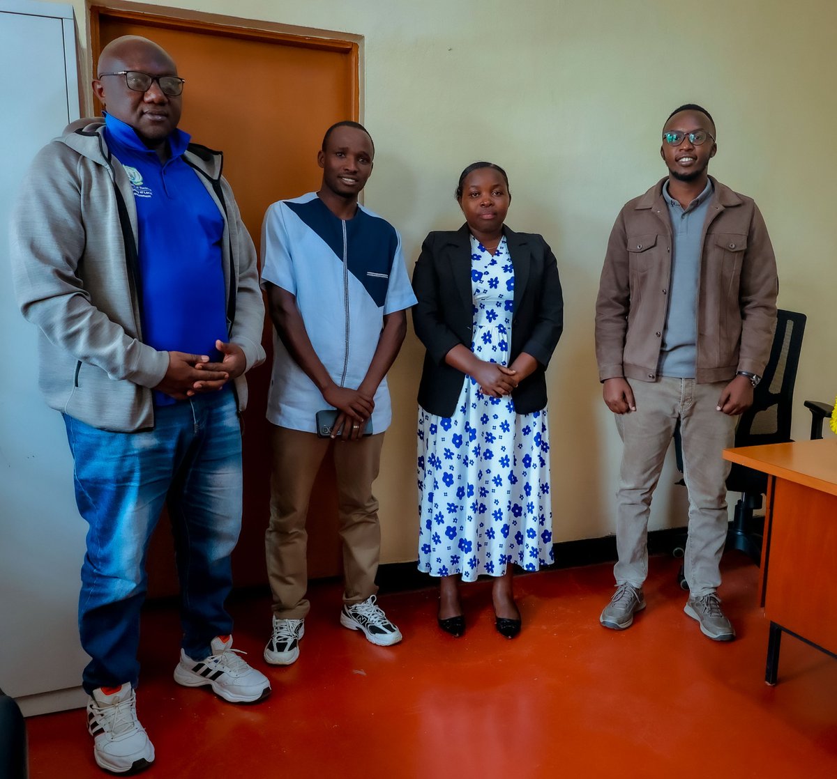 MusanzeDistrict's tweet photo. Today, the Vice Mayor @UWANYIRIGIRAcl3 received a delegation from @Lands_Rwanda led by Mr. Karangwa Emery, an Infrastructure Planning Senior Engeneer. Their discussions focussed on technical support on harmonization of road networks and land administration issues. https://t.co/6L5T0eQkZU