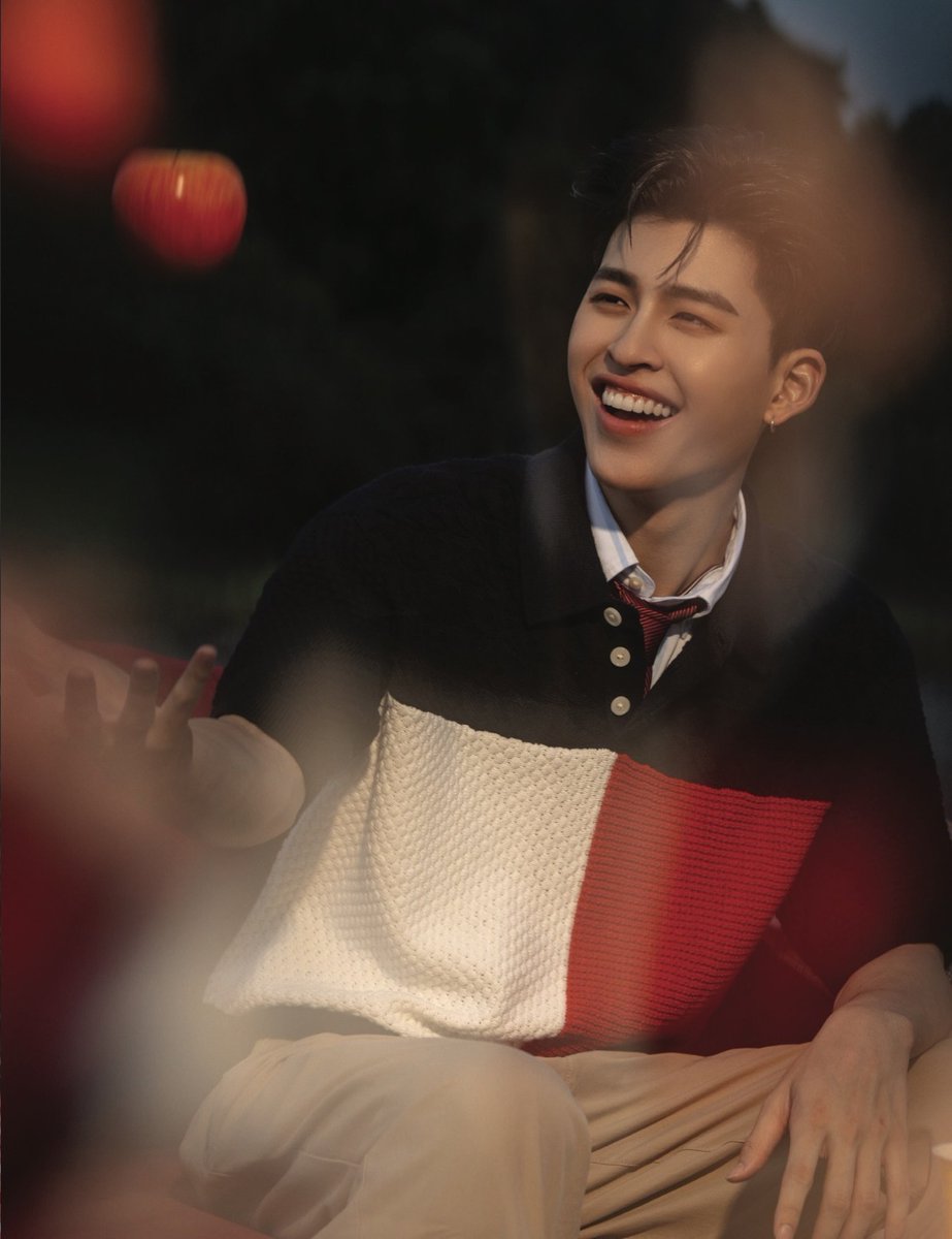 doublepjourney_'s tweet photo. RENDEZVOUS | THE OFFICIAL PHOTOBOOK OF PONDPHUWIN

Starring : @ppnaravit @phuwintang 
Grooming : @ aoh_trn 
Hair Stylist : @ babybest_sam 
Photographer : @ vnkw_nu 
Stylist Asst. : @ hongkiyy @ science_lim 

📸 IG : voc_hunarak

#RENDEZVOUSxPondPhuwin
#ปอนด์ภูวินทร์ #PondPhuwin 
#ppnaravit #phuwintang