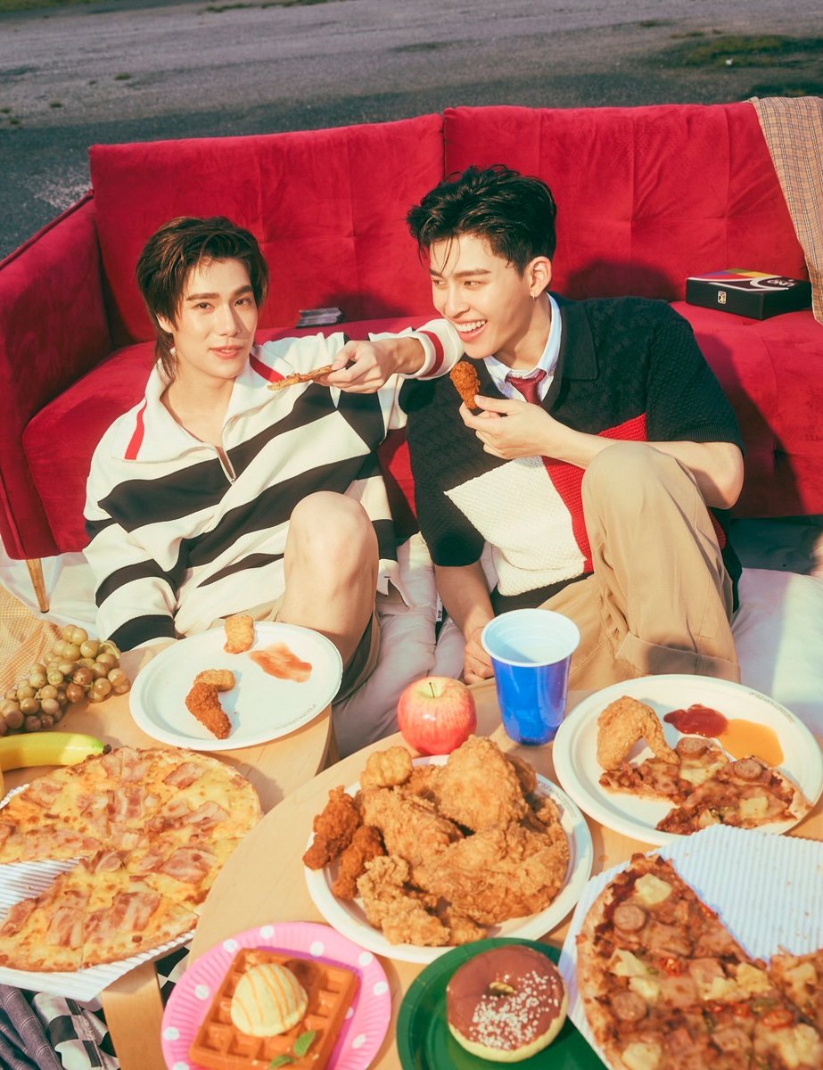 doublepjourney_'s tweet photo. RENDEZVOUS | THE OFFICIAL PHOTOBOOK OF PONDPHUWIN

Starring : @ppnaravit @phuwintang 
Grooming : @ aoh_trn 
Hair Stylist : @ babybest_sam 
Photographer : @ vnkw_nu 
Stylist Asst. : @ hongkiyy @ science_lim 

📸 IG : voc_hunarak

#RENDEZVOUSxPondPhuwin
#ปอนด์ภูวินทร์ #PondPhuwin 
#ppnaravit #phuwintang