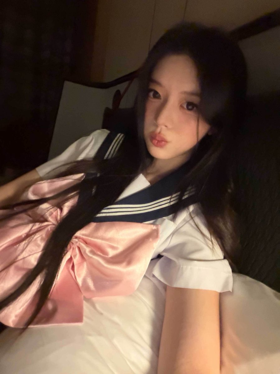 MinjuWeverse's tweet photo. 🐰📸 | 260803 https://t.co/LoDkxTM6Na