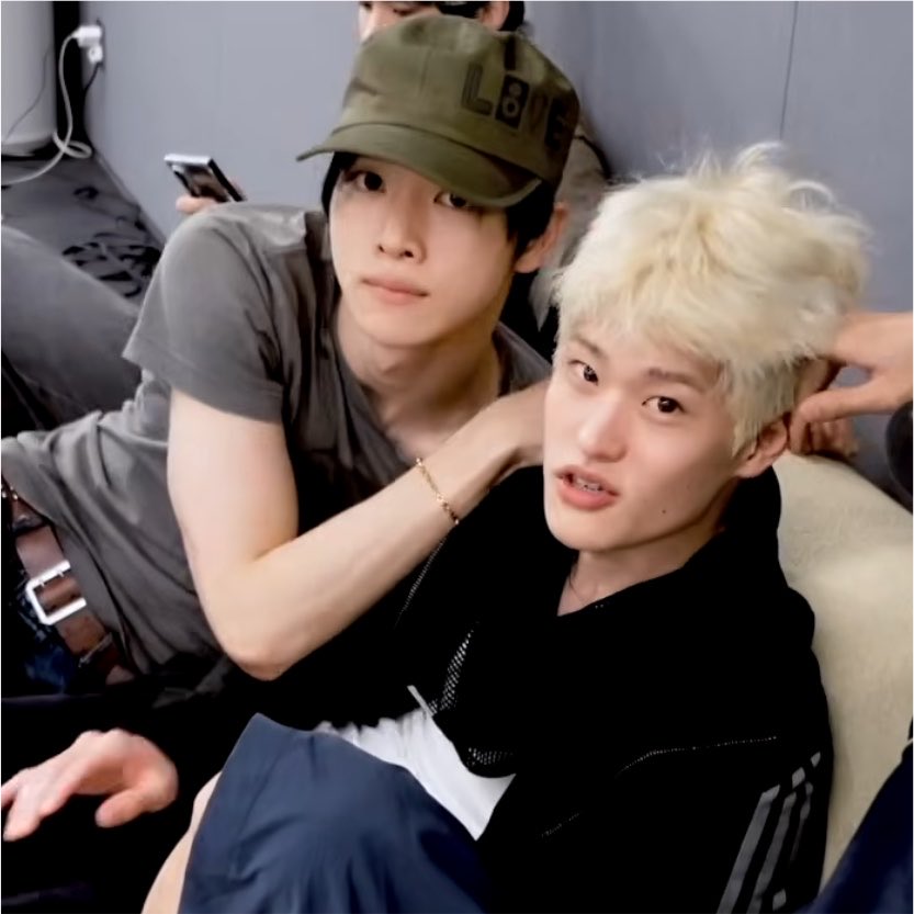 kittiestonella's tweet photo. โซ่กวางเต็มสิบ กรุให้ล้านตอนนี้ อร้ายยยย https://t.co/38EVxK5FUQ