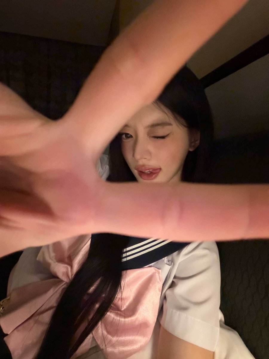 MinjuWeverse's tweet photo. 🐰📸 | 260803 https://t.co/RFLjbwSNyf