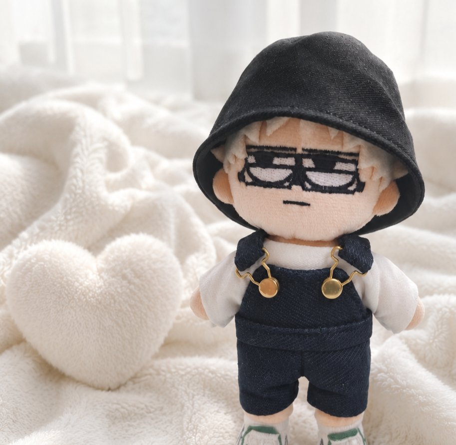 popomanidx's tweet photo. ジロリのバケットハット(？)を作ってみました
シンプルに黒にしたけど、柄があっても可愛いのかな🙄💭

ちみけもも被れるかと思ったけど、
ちみには少し小さかった💦
ちみの分もサイズ調整して作ろうかな!!

#ジロリ
#ぬい服
#ハンドメイド好きな方と繋がりたい https://t.co/5hrBVc0sPX