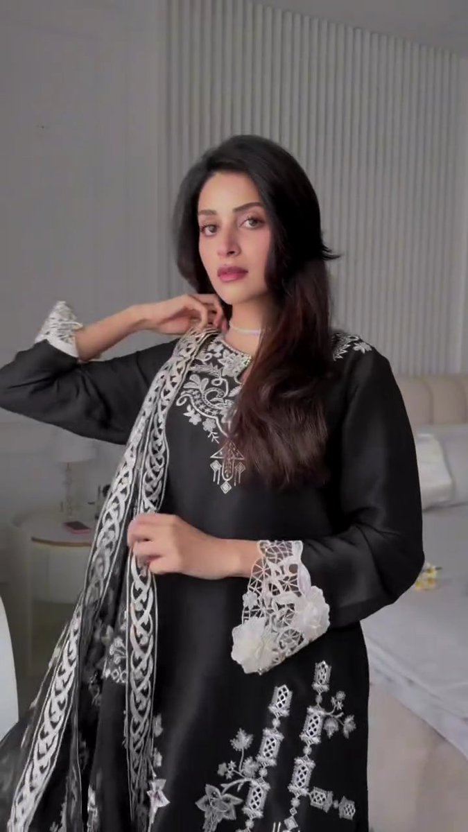 Allabout_baloch's tweet photo. She is the reason black never goes out of style<-

#anmolbaloch https://t.co/yCYLUZTVe8