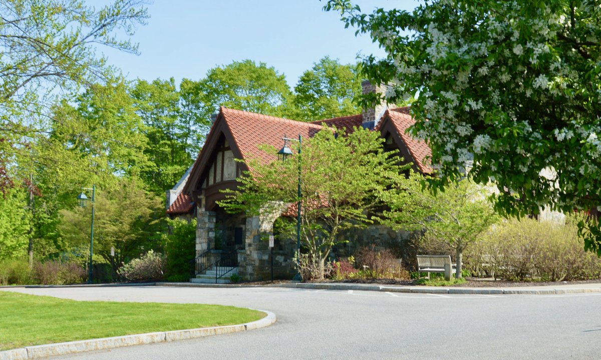 FreedomsWayNHA's tweet photo. Built from Bolton fieldstone in 1904. Still going strong. π
https://t.co/cSu2PqR7BM
#FreedomsWayNHA #VisitMA #Bolton #BoltonLibrary #LocalHistory https://t.co/E9Tul2j9EA
