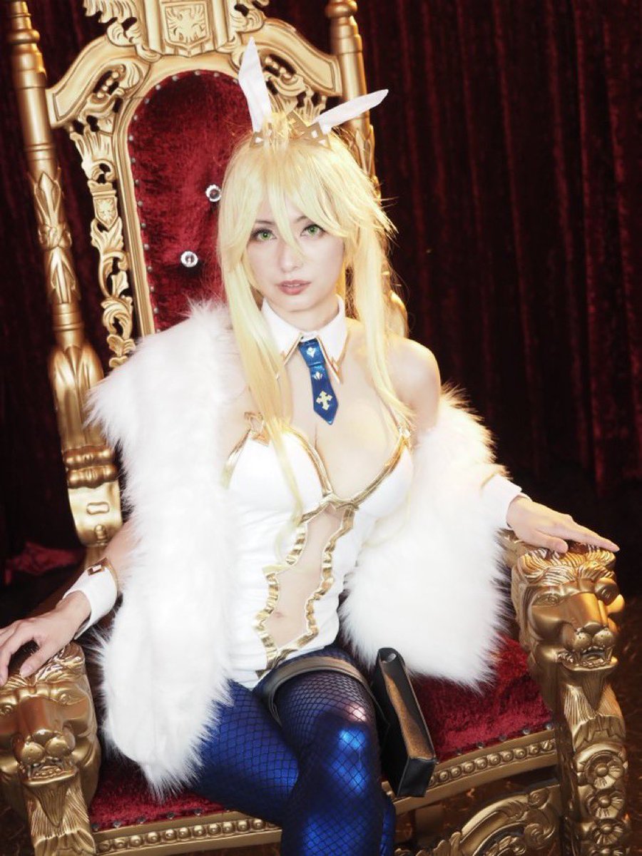 CosplayEmu's tweet photo. おかわりバニ上〜🐰🐰🐰 https://t.co/xDSMLFYxEh