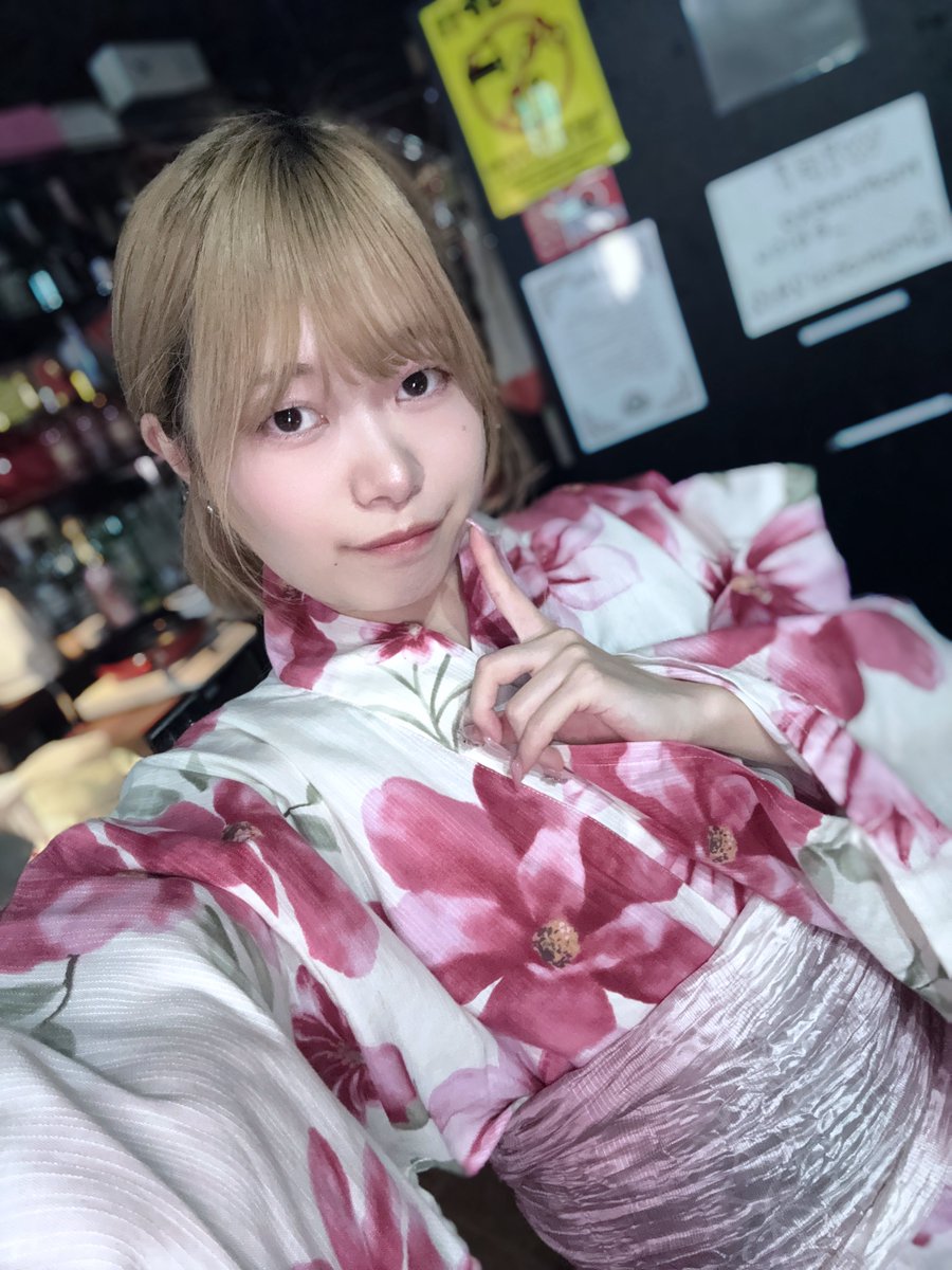 ginga_ruru's tweet photo. もふえびいん(🍤•᎑•🍤)
縁日イベント最終日！

はじめてのもふる出勤だよ~💓
知ってるけど知らない店舗！笑

21-5☀️*ﾟ
#もふる恵比寿 #コンカフェ https://t.co/dpO4ytlwmR