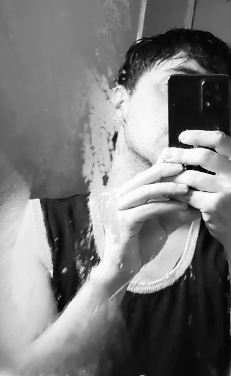 alecscyrus's tweet photo. "Die with memories, not dreams" 🖤 https://t.co/7KXTfpHhcM