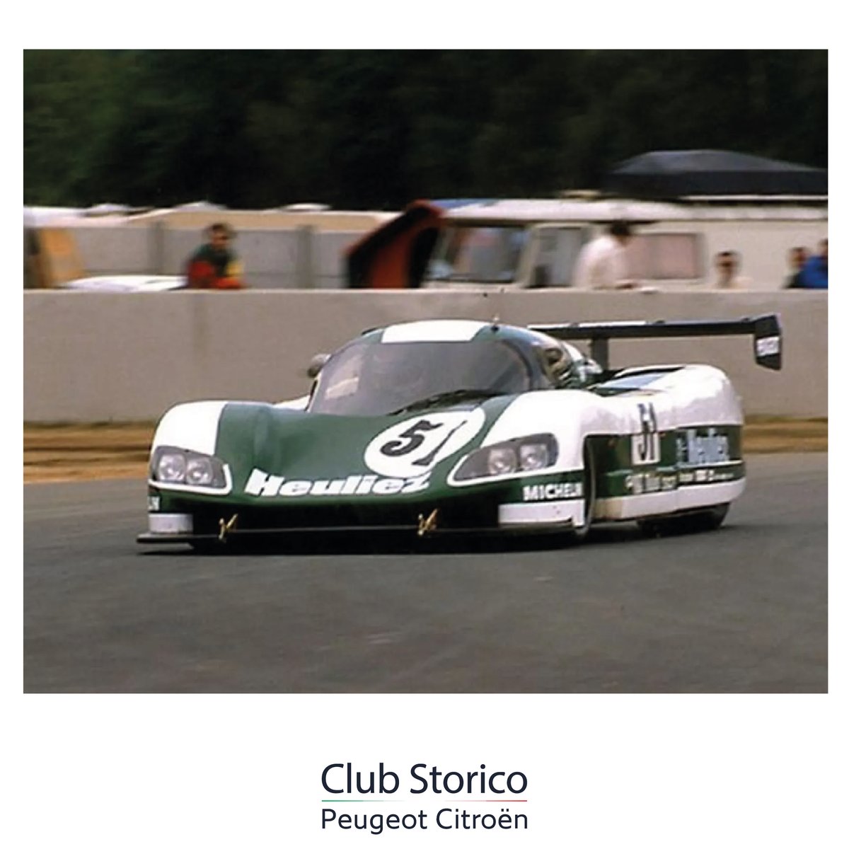 ClubStorico's tweet photo. 👉 A Le Mans esiste un record che nessuno potrà mai battere. Nel 1988 la WM P88 costruita dalla francese Welter-Meunier (WM) raggiunse l'incredibile velocità di 407 km/h. Dal 1990 il rettilineo di Hunaudières è spezzato da 2 chicane, rendendo quel record imbattibile. #clubstorico https://t.co/3R3QhejV4O