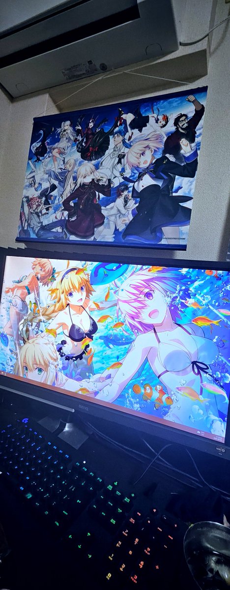 ShiroUbw's tweet photo. 帰宅ー

FGOフェス旅行から帰った時のルーティンの購入した周年タペストリーを飾るが無事できて良かった

後片付けしたら福袋やらディスティニーやらやりますか！！
#FGO #FGO11周年 #FGOフェス https://t.co/DCNqgqkHpT