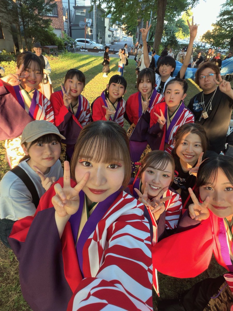 4351_hayate's tweet photo. 演舞報告.⋆𝜗𝜚
#天空の不夜城 に参加させていただきました。
2日は『叶羽』、3日は『不夜城』を踊らせていただきました。
温かいご声援をありがとうございました✨️
スポットとして颯卒業生の、のぞみちゃんも2日間来てくれました！
またいつでも待ってるよ〜🫶🏻
#能代YOSAKOI颯 https://t.co/dsFU4Vy5c9