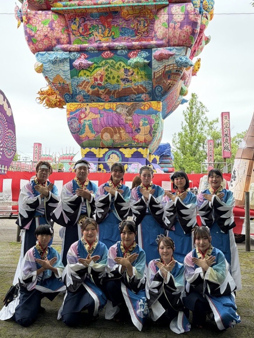 4351_hayate's tweet photo. 演舞報告.⋆𝜗𝜚
#天空の不夜城 に参加させていただきました。
2日は『叶羽』、3日は『不夜城』を踊らせていただきました。
温かいご声援をありがとうございました✨️
スポットとして颯卒業生の、のぞみちゃんも2日間来てくれました！
またいつでも待ってるよ〜🫶🏻
#能代YOSAKOI颯 https://t.co/dsFU4Vy5c9