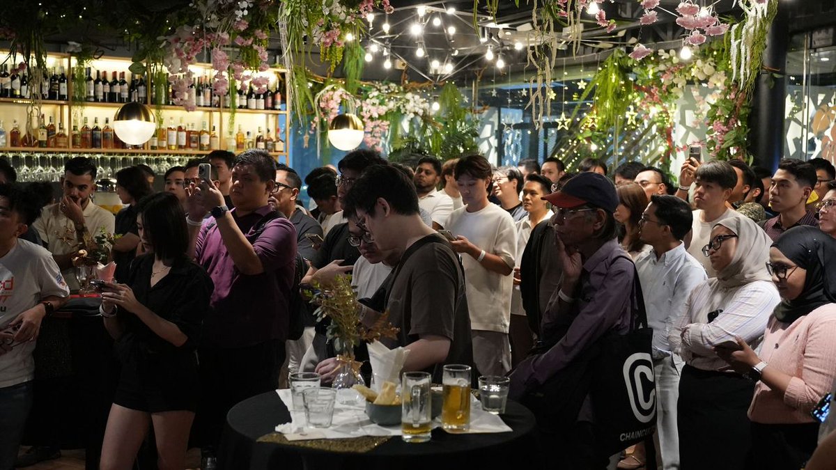 ethanc_blox's tweet photo. 4/ Three years in, Malaysia has a real shot at leading on compliant, production-grade stablecoin infra. Onward. 🚀

#MYBW2026 #MYRC #BLOX #Web3Malaysia https://t.co/oeByVWBlgU