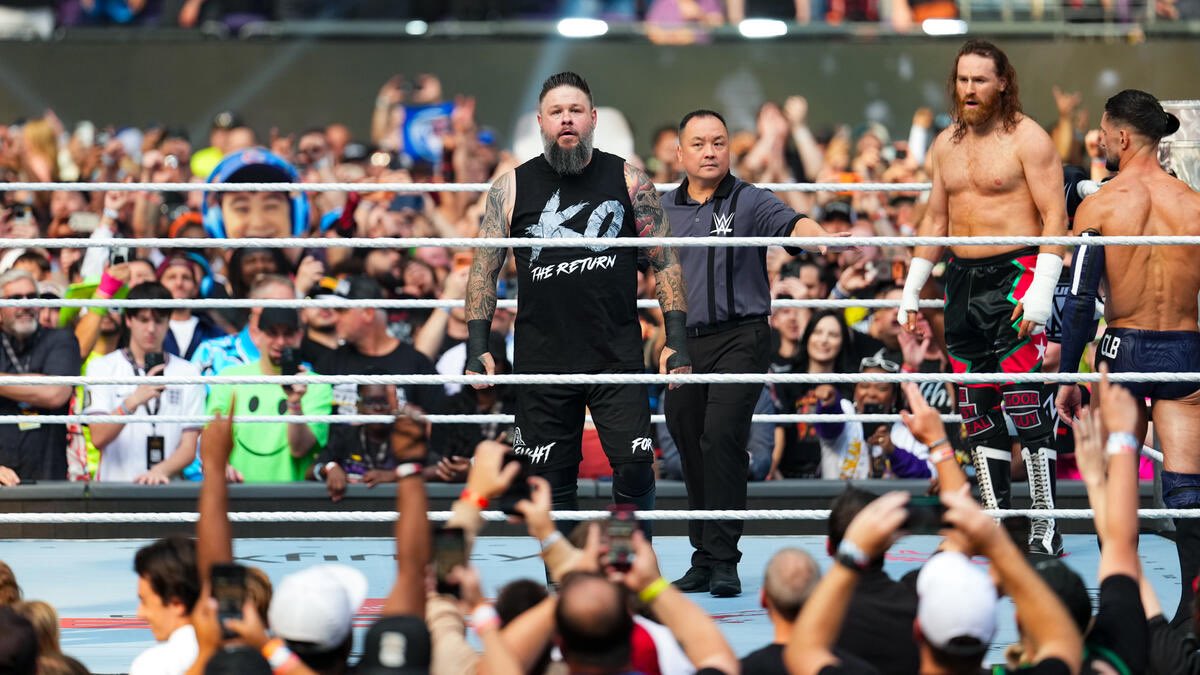 Dill27896510161's tweet photo. #SummerSlam Night 2 Recap 

-KO return and DEF Gunther Sami and Finn Balor

-Corbin DEF Trick to become US champion 

-Chelsea Green wins the WWE Woman’s Championship 

-Danhausen DEF Dom

-Gable DEF Penta to become IC Champion 

-OTC DEF Seth Rollins and their Chapter Closes https://t.co/fUX3gnhz5k