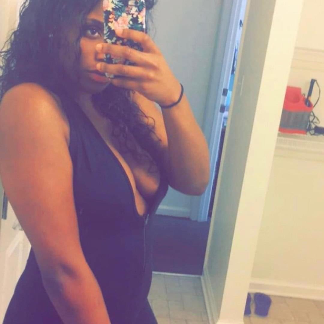 blissfullqueenx's tweet photo. 🌸 https://t.co/hpJQ7FF97I