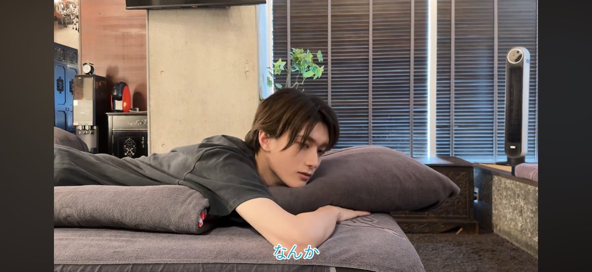 m_8yj_7's tweet photo. ねえー。
劇場版やばいって🤦‍♀️
色々な意味でやばいって🤦‍♀️
スクショが止まらねえ🥹🤍
血管たまんねぇし横顔綺麗だし話の内容ユルいし最高かよ♥️ https://t.co/hxIqLMJu5U
