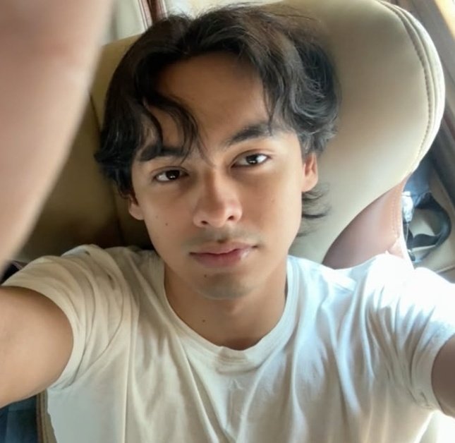 Nabiillla_09's tweet photo. Mereka ini mukanya cocok nya cocok banget 🤭😍 https://t.co/EFvgPZzWfe