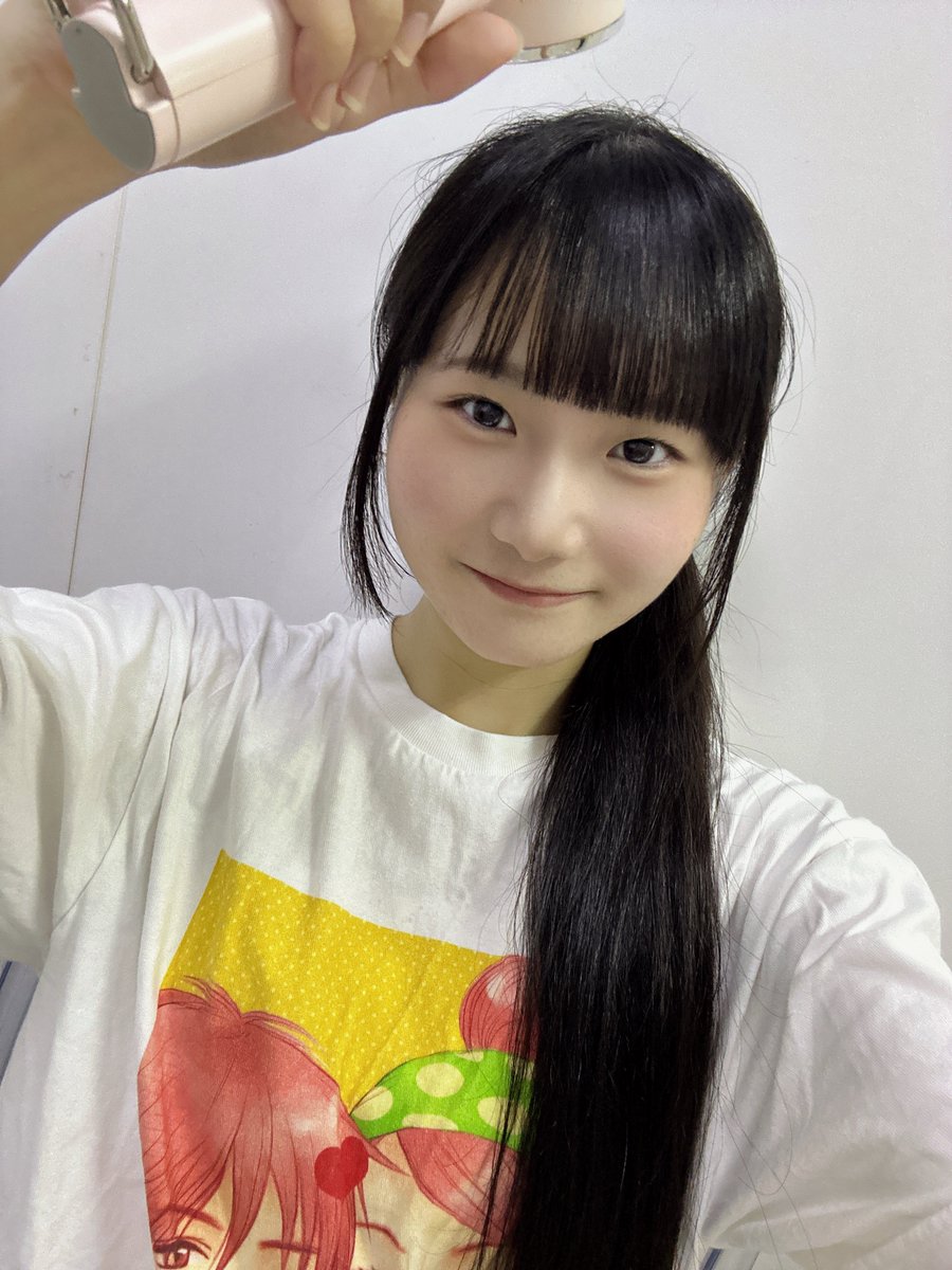 Neige_como's tweet photo. レッスン頑張ったよー> < ՞
月曜日お疲れ様💗

 #Resuit
 #アイドル  #大阪アイドル  #高校生アイドル https://t.co/wciuNwOU8E
