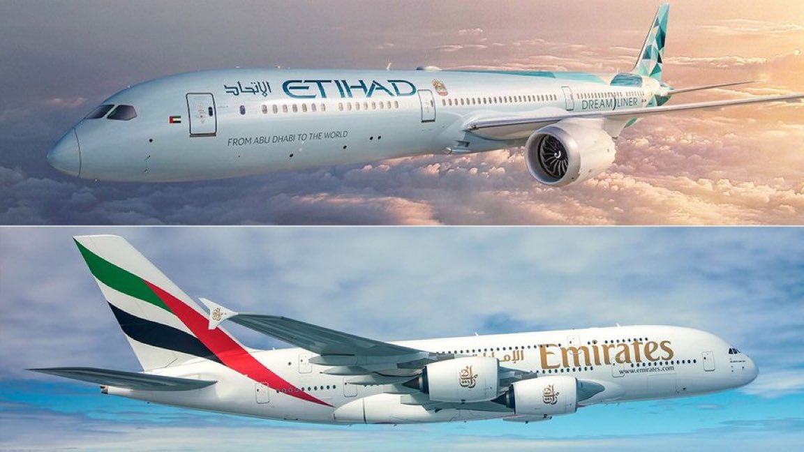 mustafa_agha's tweet photo. كل طائرتين جديدتين في الشرق الأوسط... واحدة للإمارات 🇦🇪

بحسب أحدث بيانات «بوينغ»، تستحوذ الناقلات الإماراتية على أكثر من 530 طائرة من أصل 938 طائرة قيد الطلب في المنطقة، أي نحو 57% من إجمالي الطلبيات.

واللافت أن هذا الحضور لا تقوده شركة واحدة...

✈️ «طيران الإمارات» أكبر عميل في العالم لطائرات 777X بـ270 طائرة.

✈️ «فلاي دبي» أكبر عميل إقليمي لطائرات 737 MAX.

✈️ «الاتحاد» تواصل توسيع أسطولها من طائرات 787 دريملاينر و777X.

بمعنى آخر... من كل طائرتين جديدتين تطلبهما شركات الطيران في الشرق الأوسط من «بوينغ»، تذهب واحدة إلى ناقلة إماراتية.