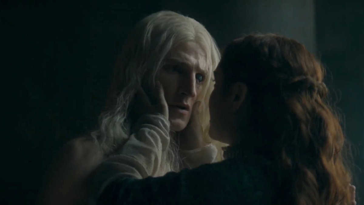 nesschainsaw's tweet photo. Whole house cracking

#HouseOfTheDragon #HOTD https://t.co/4luipnHjJ6