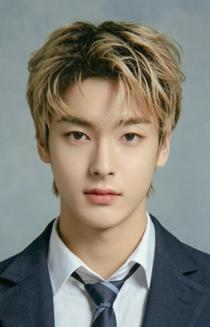 mushieewe's tweet photo. face card

#현준 #HYUNJUN #SMTR25 #오현준 https://t.co/VeVplezLXR