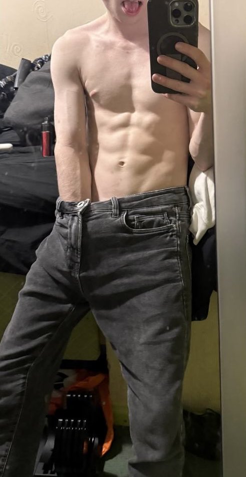 JackTaylorXx's tweet photo. Who wants to watch me jerk off for them?

https://t.co/rrrQ5jYkTZ

#gay #twink https://t.co/EGUJURfbrN