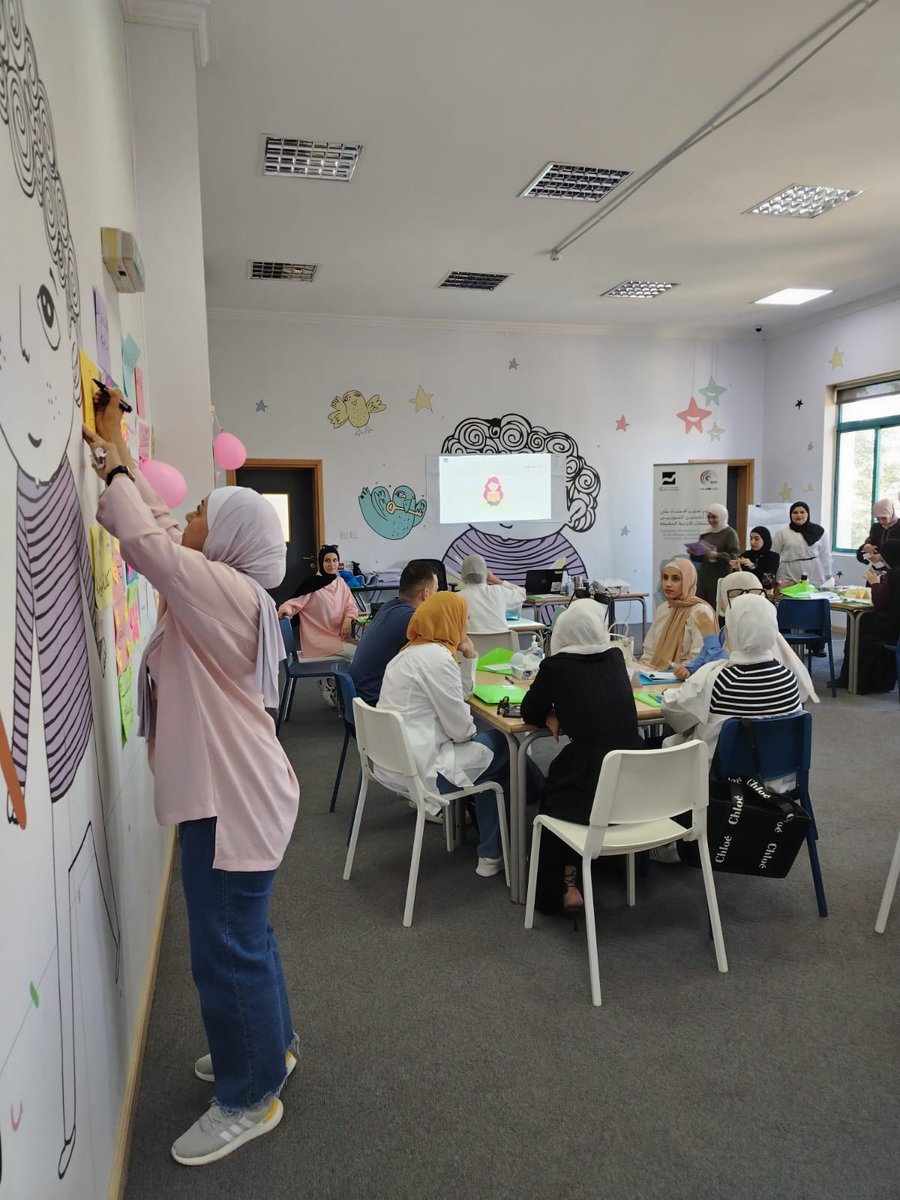 jordanriverfdn's tweet photo. ضمن مشروع "تعزيز الاعتماد على الذات للاجئين السوريين والمجتمعات الأردنية المضيفة"، نفذت مؤسسة نهر الأردن تدريبًا لمتطوعي خط 110 بعنوان "مهارات الإرشاد عبر الهاتف"، لت��زيز جاهزيتهم في تقديم الدعم بكفاءة ومهنية. https://t.co/b1yIsRYY2q