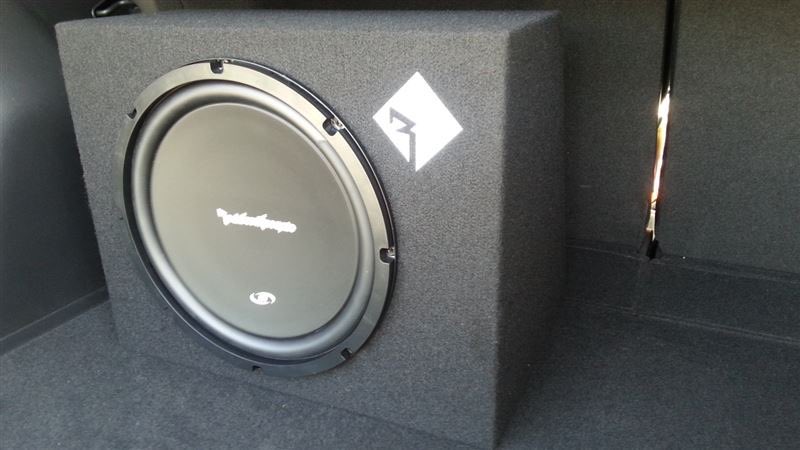 hassytouch's tweet photo. これは14年前

RM型のCR-Vのオフ会は珍しいかも。
前橋にあった赤城クローネンかな？

ホワイトが私です。

この車はオーディオ仕様でロックフォードで仕上げました🎶 https://t.co/q4KrTh2LUW