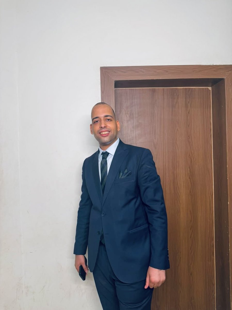 __3bdeen__'s tweet photo. ⚖️🖤 https://t.co/byPwUCSIPj