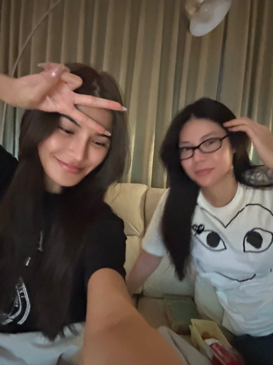 aoomkap's tweet photo. สาววายปีลึก @MemoohtongK https://t.co/lJzwcgjWdq