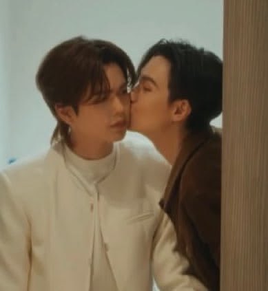 2esiph10's tweet photo. พ้มขอเป็นอีกหนึ่งกระบอกเสียงในการทวงคืนแก้มฟูๆของน้องม้าค 🥺✊🏻 https://t.co/taind9fUZv