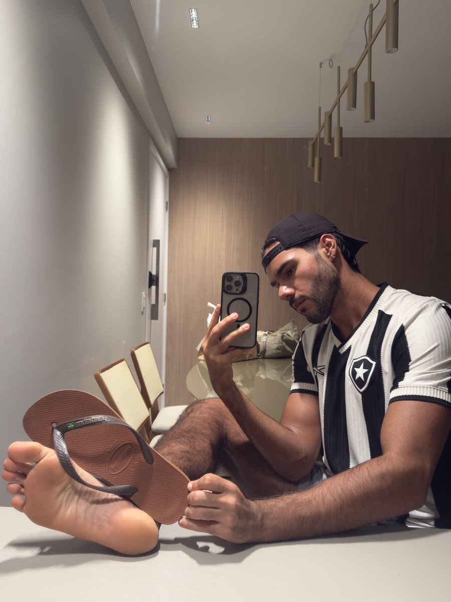 tallfindom's tweet photo. gigantic af https://t.co/Wn19etAaxr