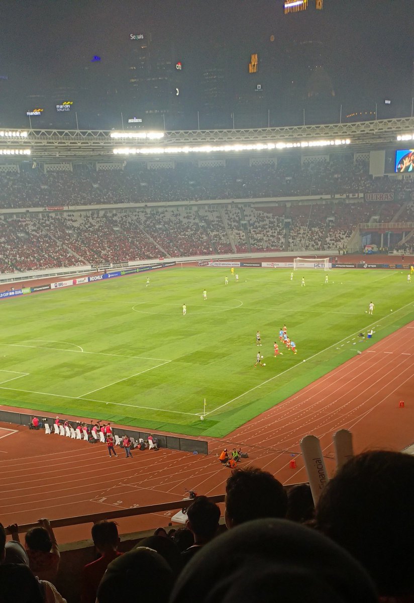 afcxmat's tweet photo. Laga Timnas vs Vietnam malam ini bisa jadi tolak ukur sejauh mana proyek John Herdman dengan pemain Liga 1 berkembang ngelawan tim yang levelnya di atas Kamboja & Timor Leste. 

Tapi yang terpenting adalah gimana Garuda ngambil kendali laga, dan ga kepancing emosi ngelawan tim yang suka provokasi. 

#TimnasDay