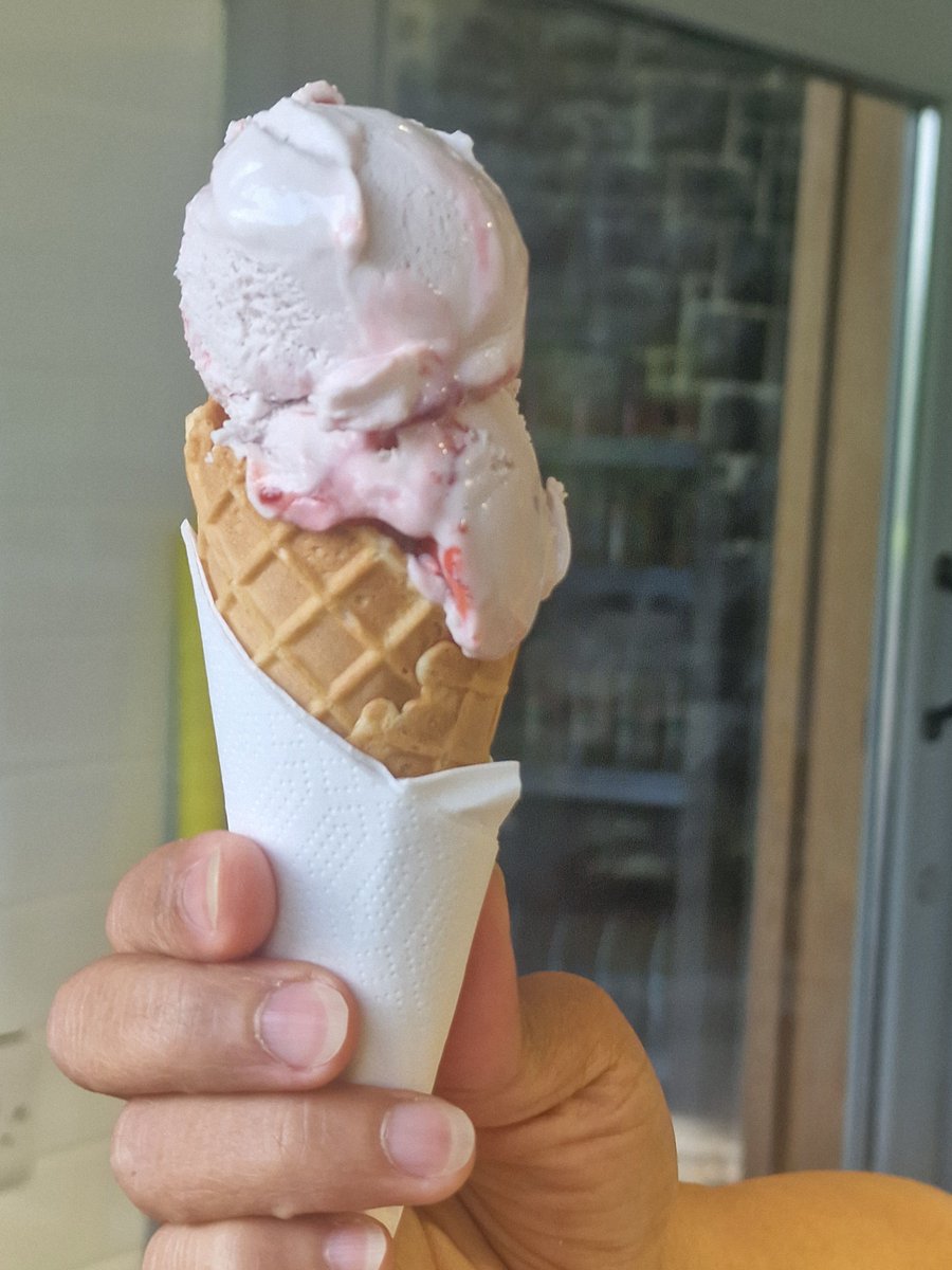 IngletonFalls's tweet photo. ☕ Falls Cafe Open 9am - 5pm (closed Wednesday) ☕
🍰 Open for breakfast / morning coffee / lunch / afternoon tea 🍦
🌳 We can't wait to see you!  🥾
📍 https://t.co/v9yxIERp2M
#ingleton #yorkshiredales #yorkshirecafe #icecream #homemadecheesecake #yorkshiretea
#summerholidays https://t.co/C8XoncBfD3
