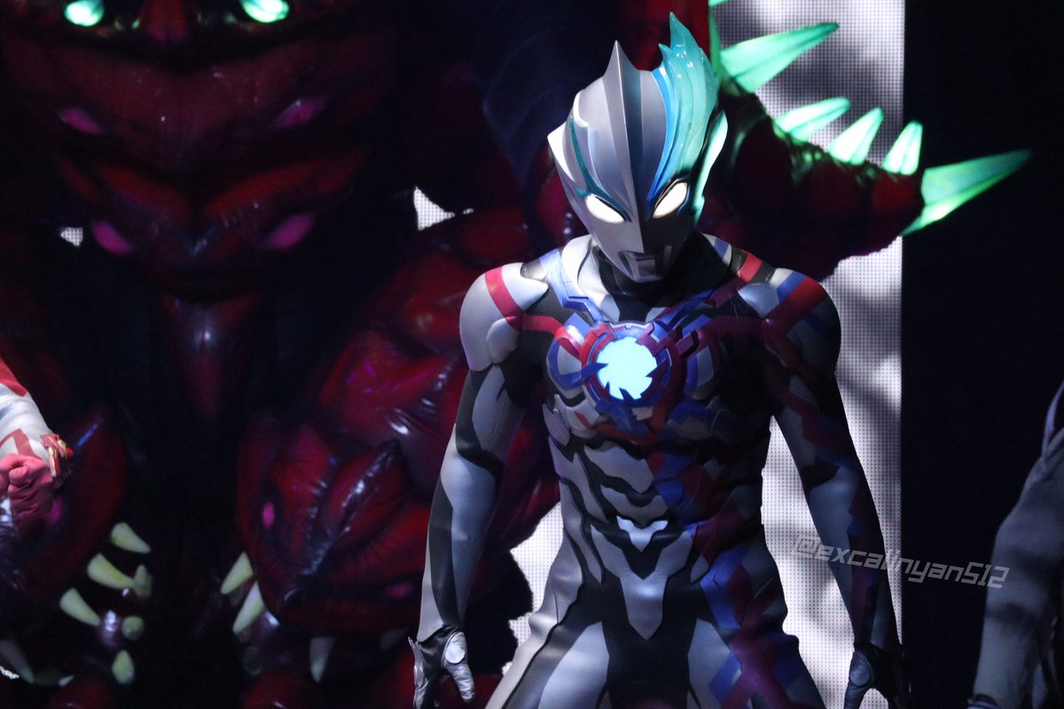 excalinyan512's tweet photo. 国宝級イケメン ウルトラマンブレーザー

#ウルトラヒーローズEXPO https://t.co/5rNcScu882