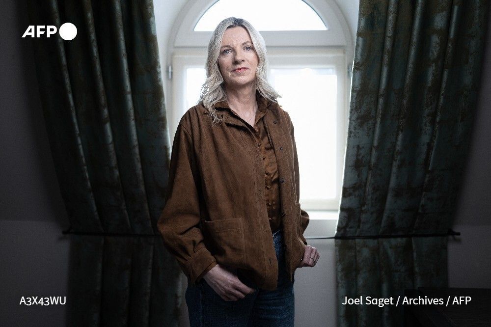 afpfr's tweet photo. ⚖️ Depuis 2020, Lisa Brinkworth, journaliste britannique, ferraille pour que la justice française enquête sur Gérald Marie, ex-directeur d'agence de mannequins accusé de viols par plusieurs femmes, à qui elle impute aussi des liens avec le pédocriminel Jeffrey Epstein. Elle vient de saisir la justice européenne.

➡️ https://t.co/Ji5rJPMiPg
