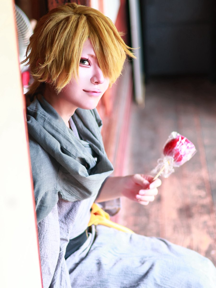 84m_mog's tweet photo. cosplay / 獅子王　軽装

りんご飴！主の分もあるぜ！

photo @ASRkr2pjy さん

#流しそうめん本丸20260801 https://t.co/nTNfBHJRFp