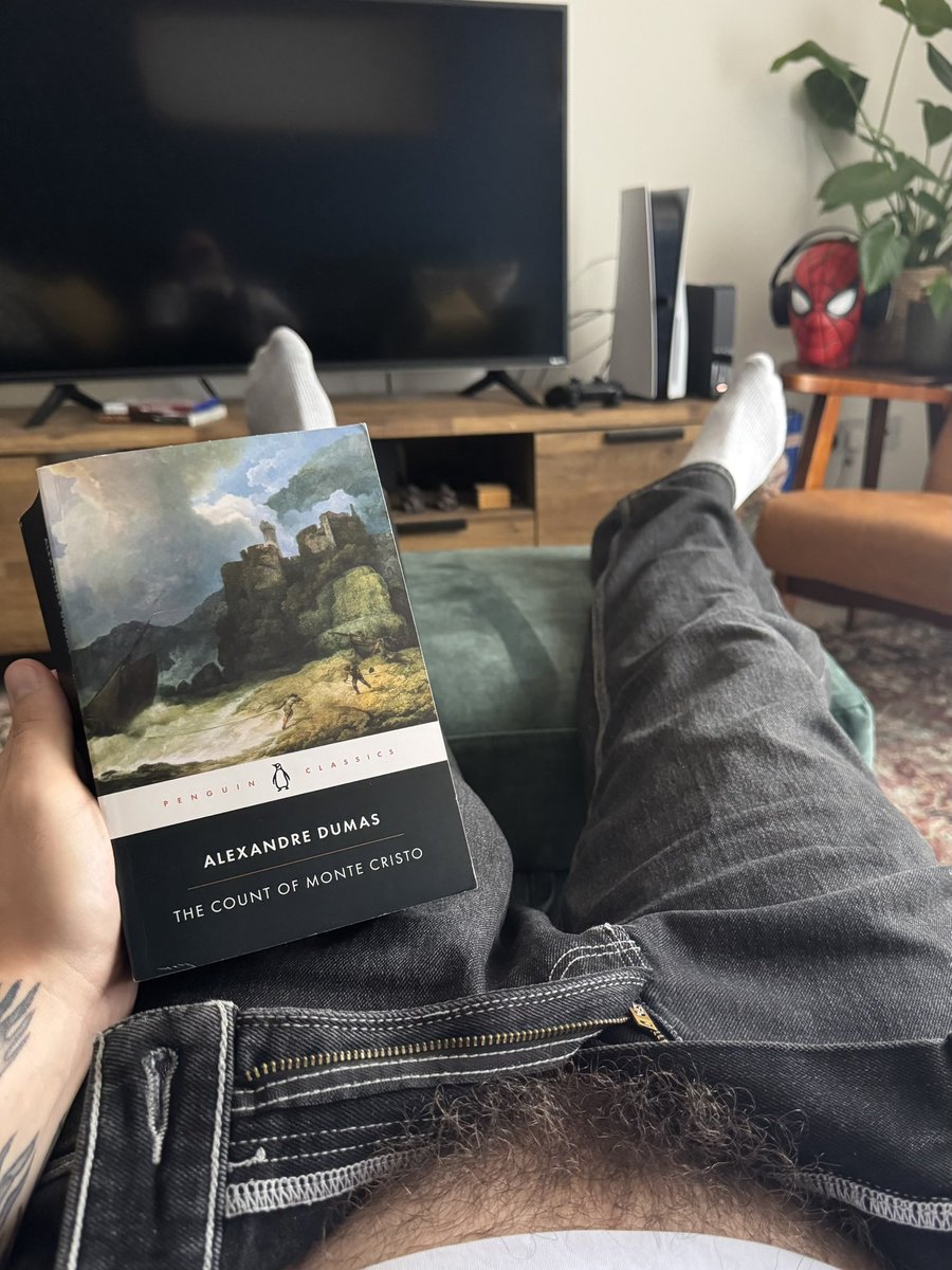 H3LLMOUTH_'s tweet photo. good book https://t.co/txjOX4VR7R