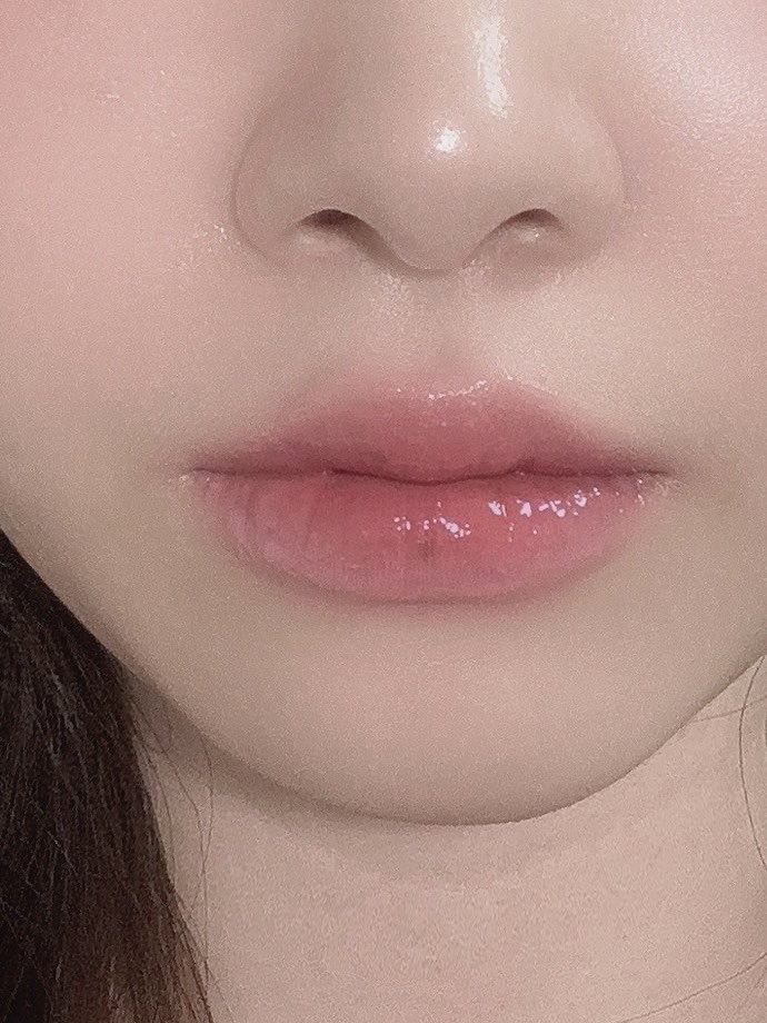 Ihavelotsoflove's tweet photo. [제품제공]

요즘 제가 사랑하는 립펜슬인 얼터의 무드 레이어 스틱과 카라멜 글레이즈 누디티 라인을 지그재그에서 만나요!
00 밀키 시럽의 경우 웜쿨 가리지 않고 휘뚤마뚤템인데다가 누디티 라인은 요즘 느낌의 멀멀한 감성+생기 있는 컬러로 무조건! 만족하실 거예요,,🧋🫖 https://t.co/SvLTHluN5e