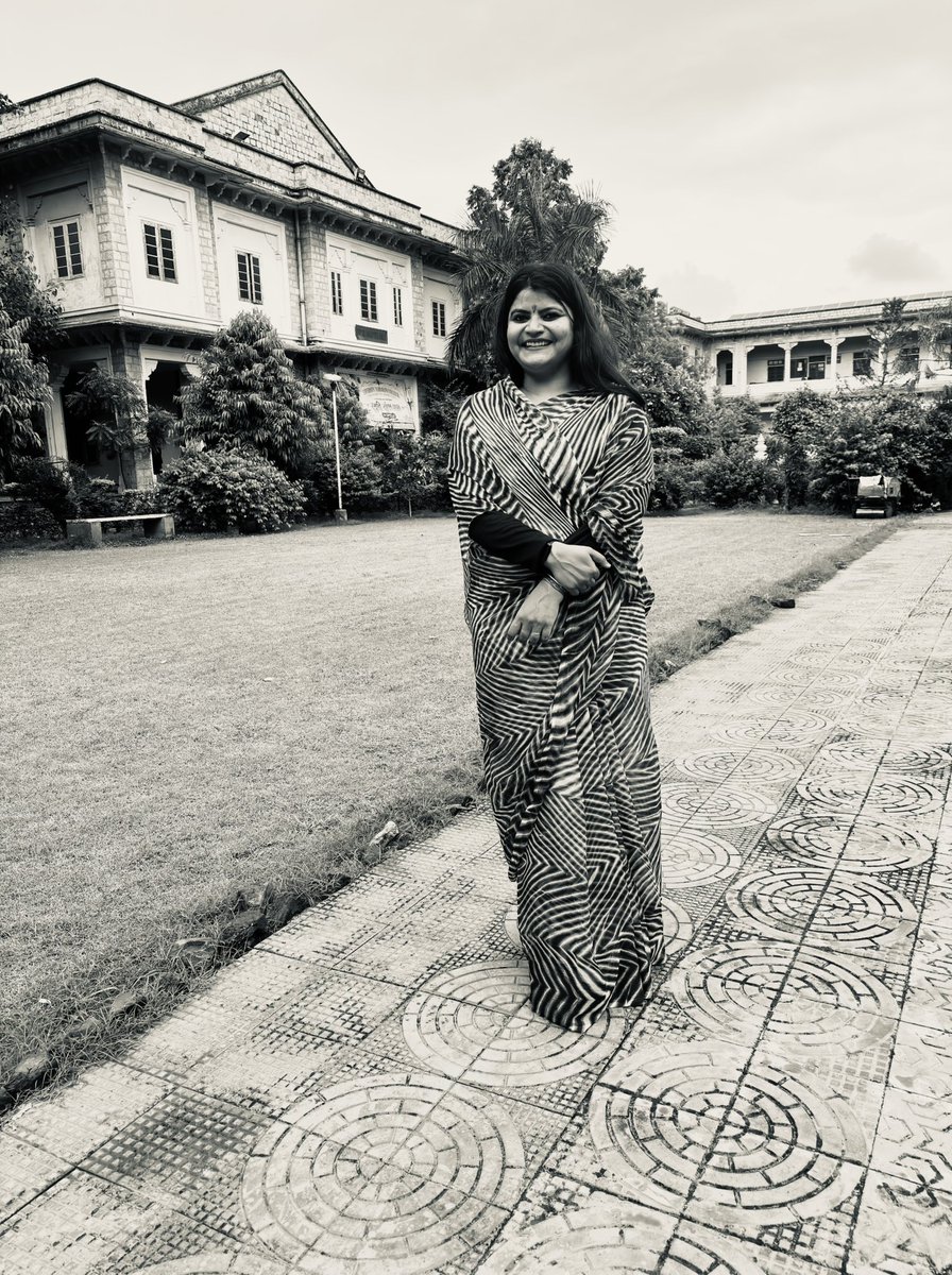 poojabhargavaHM's tweet photo. “I am my own sanctuary and I am allowed to rebuild whenever I choose.”

#selflove #confidence #power #struggleisreal #success 

📍@my_rajasthan 
🏛️@CollegeMaharani https://t.co/TlsJGGEcMf