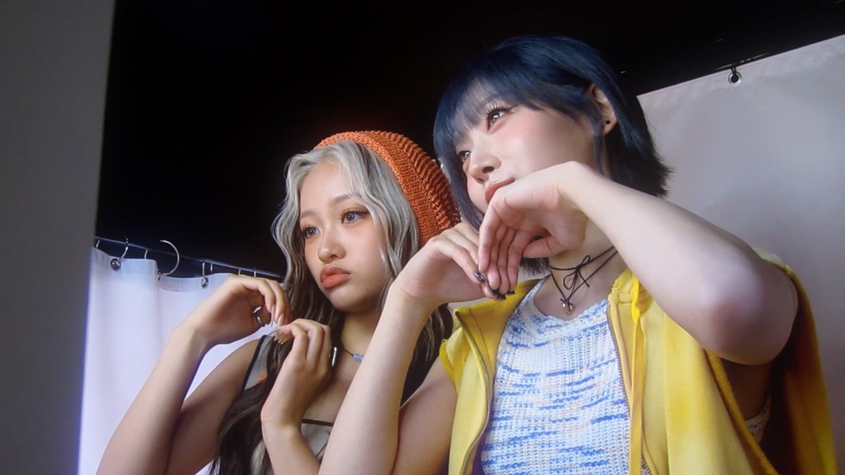 mezamashimedia's tweet photo. HANAのJISOOさんとYURIさんの休日をのぞき見！？

思わず許してしまうこと・生まれ変わったら就きたい職業を明かしました。

＼＼動画はこちら／／
https://t.co/ujiiKZ45oo

【「マクドナルド」新TVCM撮影メイキング＆インタビュー】 https://t.co/xu39xFdJmQ