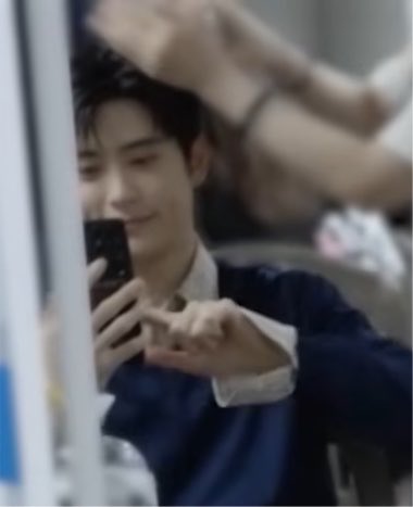 _jjeongjjh's tweet photo. 영통하는 거 진심 너무 귀여운데 ㅋㅋㅋㅋ https://t.co/esjtZ7sVcN