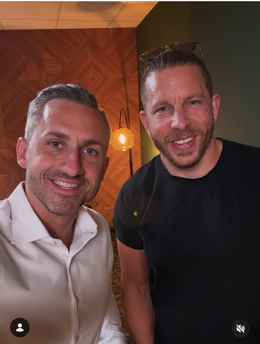 MitAktien's tweet photo. Saskia Esken kriegt Puls 200 😂
Ulrich Siegmund bei Ben im Podcast. @UlrichSiegmund @benungeskriptet https://t.co/5PvlLuXJMo