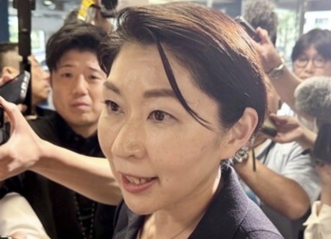 numururetsupeo's tweet photo. 小渕優子氏
『はっきりした財源が示されなかった。消費減税で色々なデメリットが出るにも関わらず、率直に国民に伝えることなく決めて良いのか。ツケは次の世代に回ってくる』

“日本が抱える約1300兆円の莫大な債務”とZのレクをそのまま言った人w
過去最高の税収＆上振れには触れずって卑怯じゃん🙄 https://t.co/50plEx6yXc