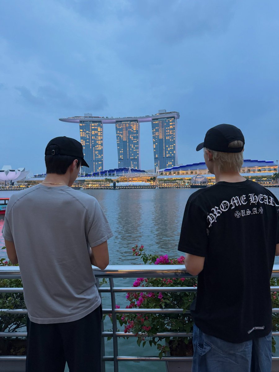 no_loey_no_life's tweet photo. real__pcy IG update ✨ #CHANYEOL #찬열 https://t.co/TvGNWRAR1W