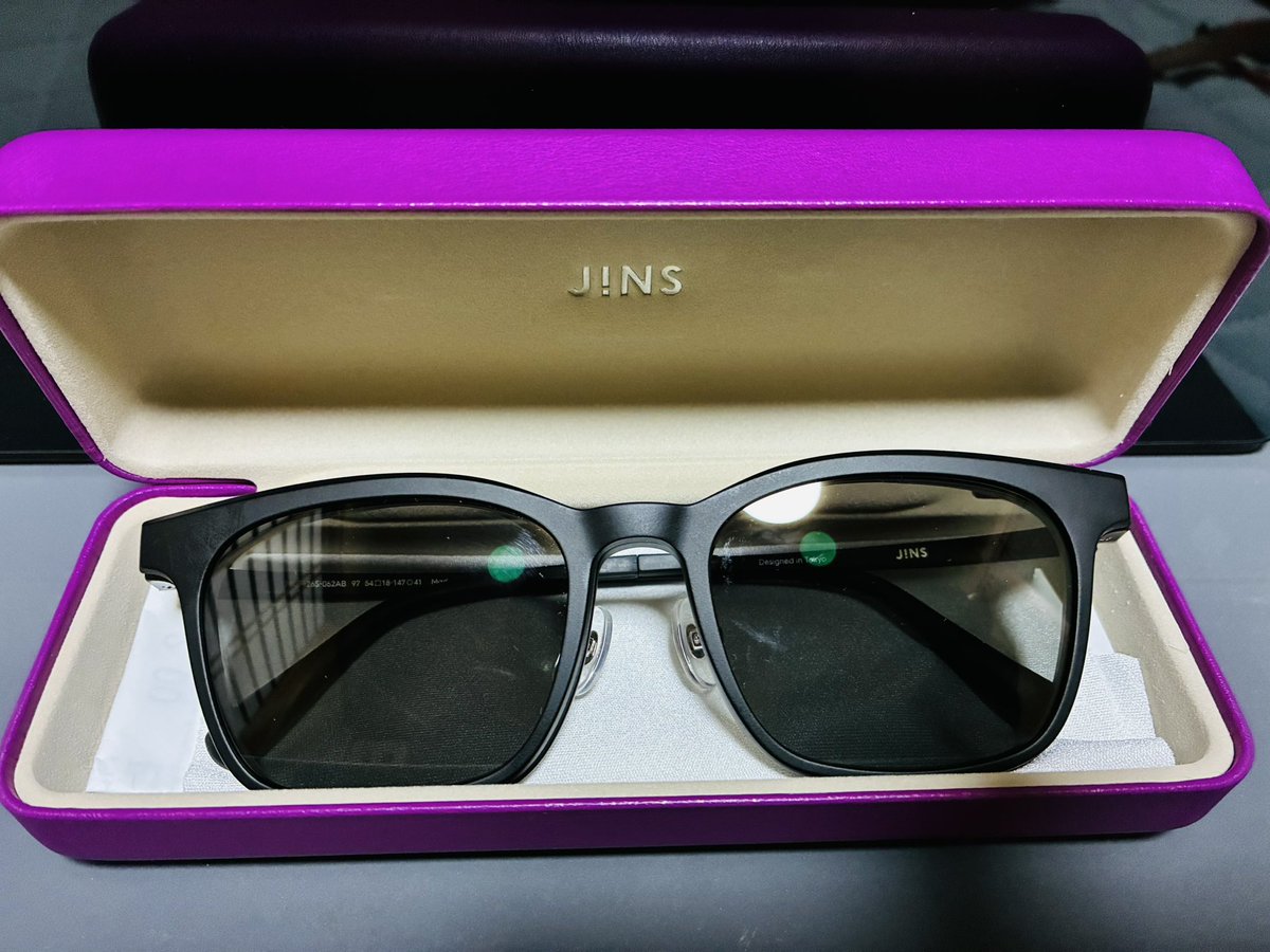 halhal103's tweet photo. 自分にお誕生日プレゼントとして
JINSでサングラス🕶️作って来ました
パカってなるやつね
前々から欲しかったんだけど
やっとこ重い腰を上げて
京阪デパートへ
日差しも防げるし
明日からドすっぴんでも大丈夫👍 https://t.co/u3Rzal3yhK